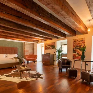 Aurelia Luxury - Piazza Delle Erbe Konukevi